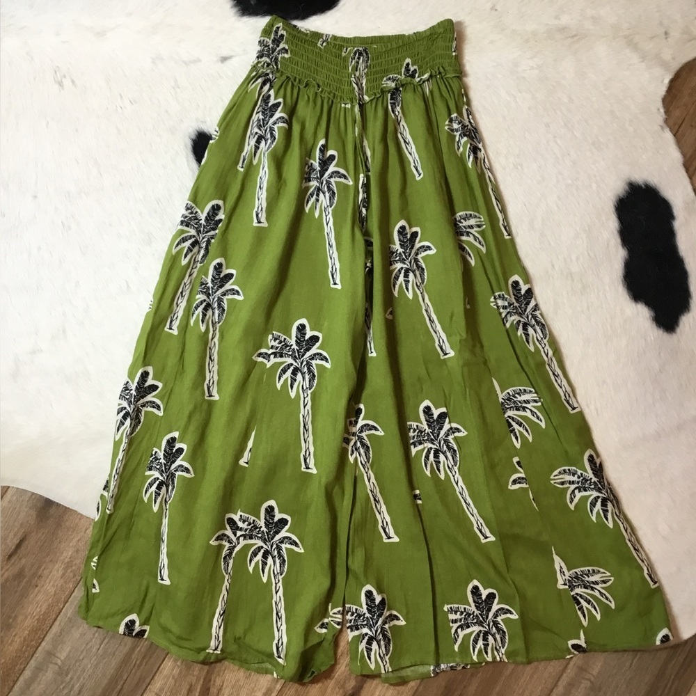True Destinations Resort Wear Flare/Wide Leg Pants - Picture 3 of 6